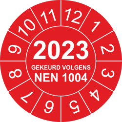 Keuringsstickers met NEN 1004 en jaartal (Rood)